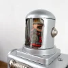 Robot spaceman géant