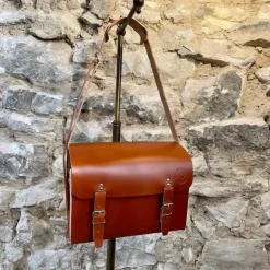 Sacoche rigide en cuir
