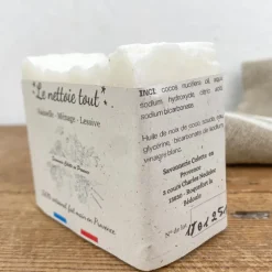 Savon ménager «Nettoie tout»