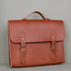Serviette en cuir type cartable