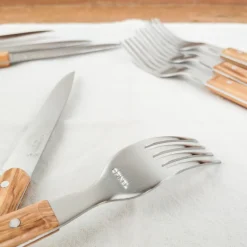 Set de 4 couteaux et fourchettes en olivier Opinel