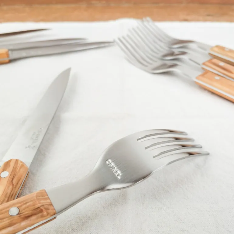 Set de 4 couteaux et fourchettes en olivier Opinel