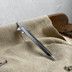 Stylo pied à coulisse chromé