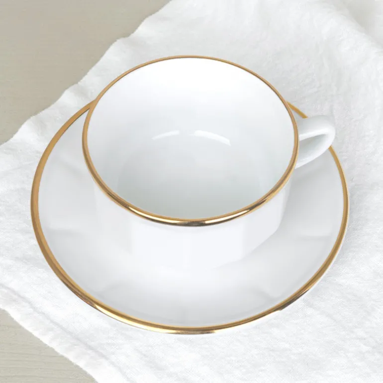 Tasse et soucoupe blanche filet or