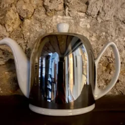 Théière en acier et porcelaine blanche 1L