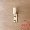 Tige à fermoir pour loquet à volet