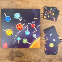 Toupies planète en bois