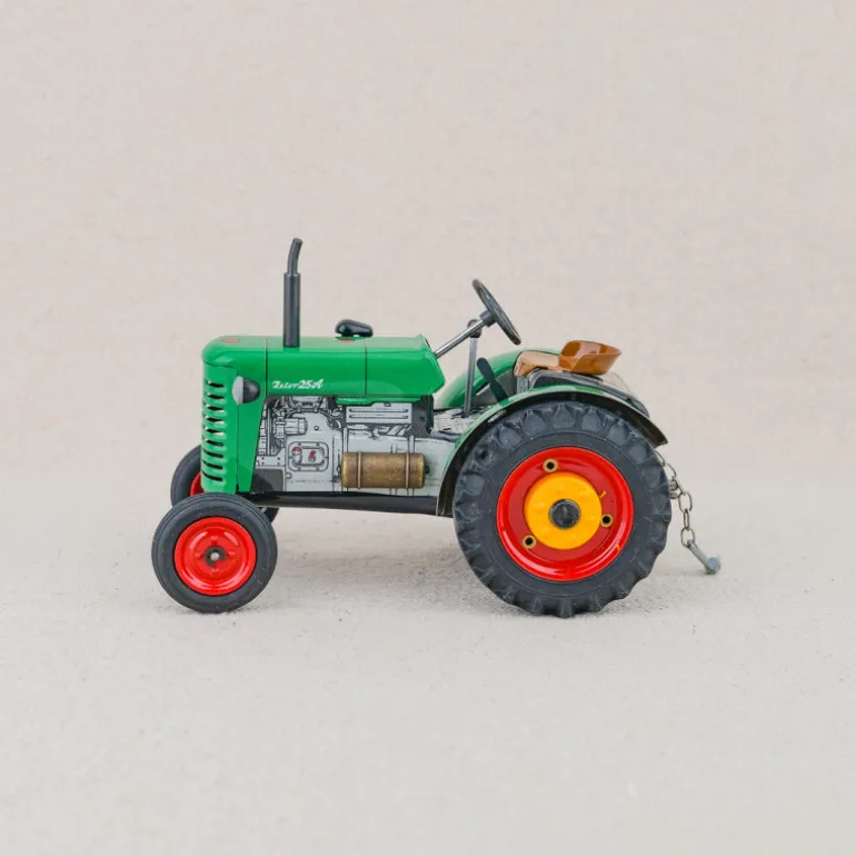 Tracteur mécanique vert Zetor 25A