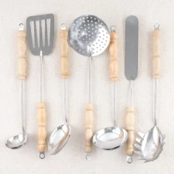 Ustensiles de cuisine en hêtre et inox