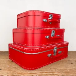 Valise rouge en carton