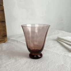 Verre à eau coloré