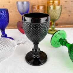 Verre à vin coloré finition pointe de diamant